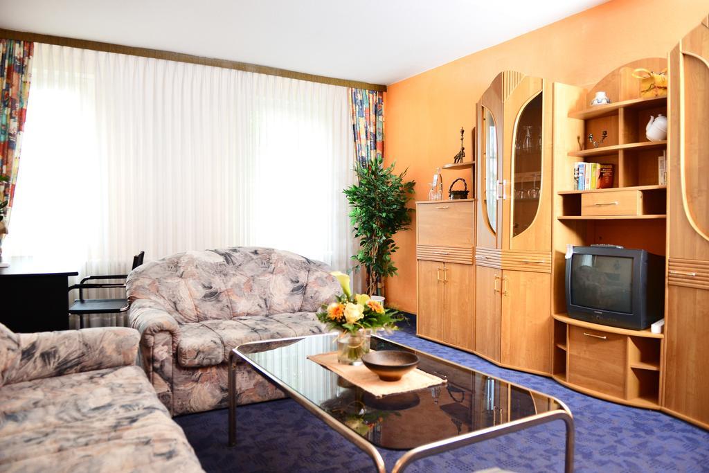 Landhotel Michaelishof Bergen  Bagian luar foto