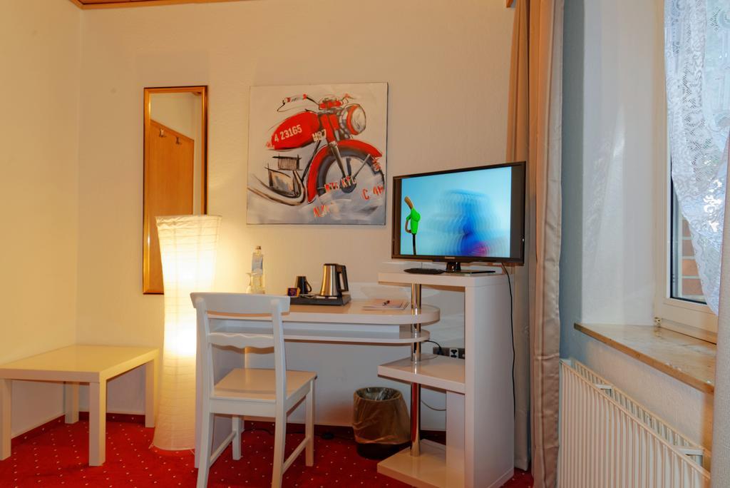 Landhotel Michaelishof Bergen  Bagian luar foto